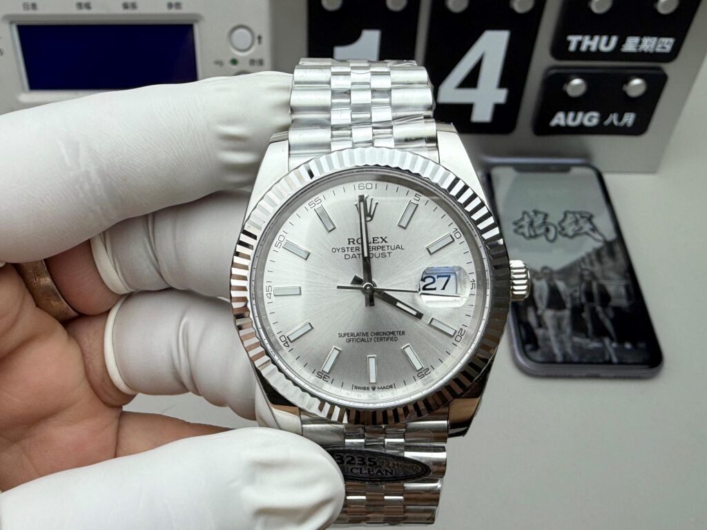 Elegance Date · White