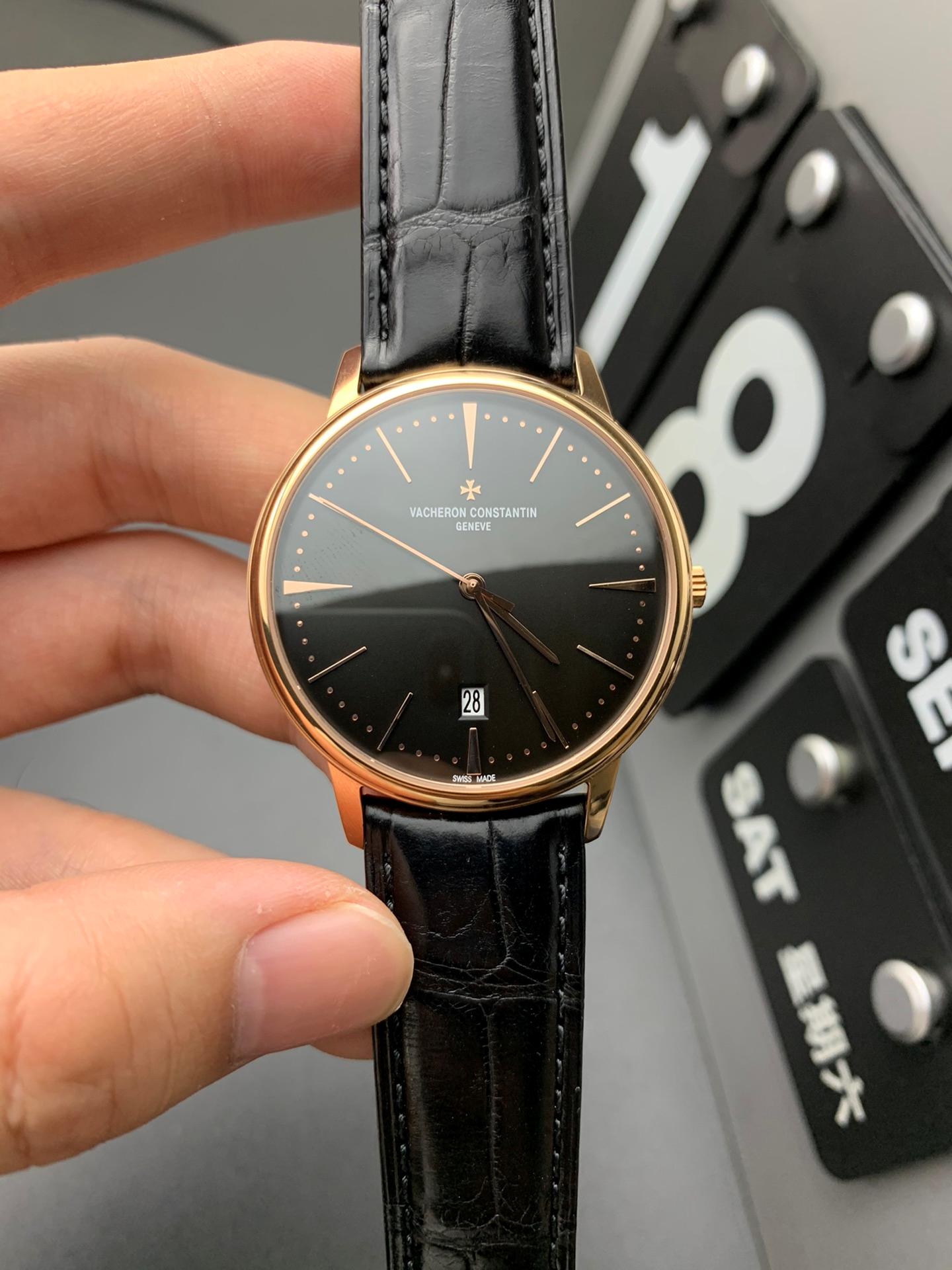 Artisan Moonphase · Black Dial