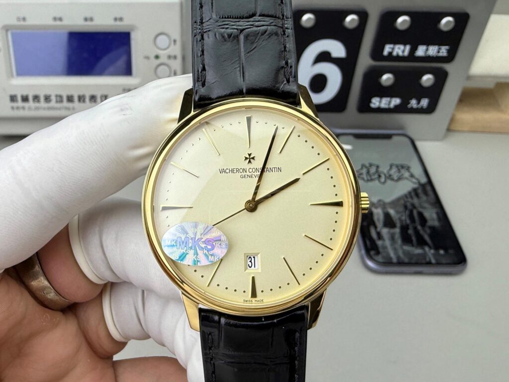 Legacy Ultra-Thin · Gold