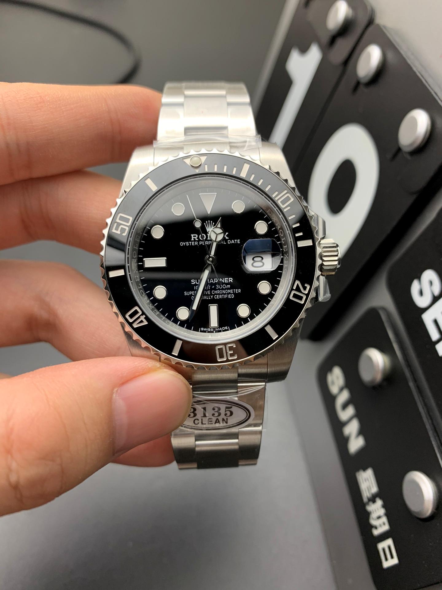 Mariner Pro · Black Dial